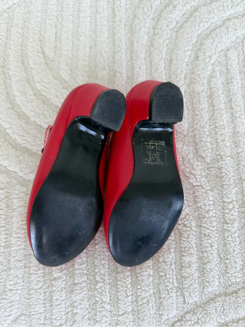 red Mary Jane 👠- Flamenco shoes for kids - size 22 EU -preloved - good condition